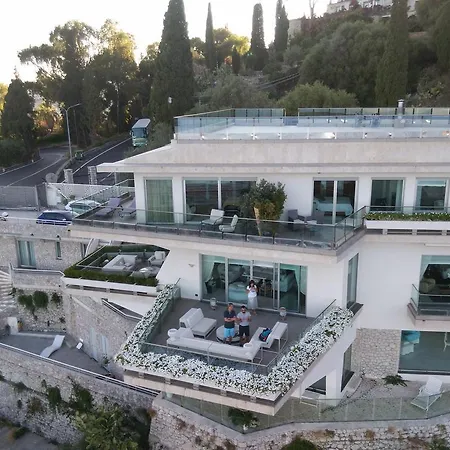 Bed and Breakfast Maison Blanche 2*