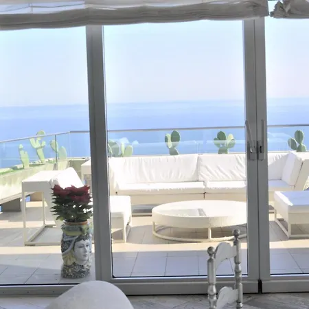 Bed and Breakfast Maison Blanche